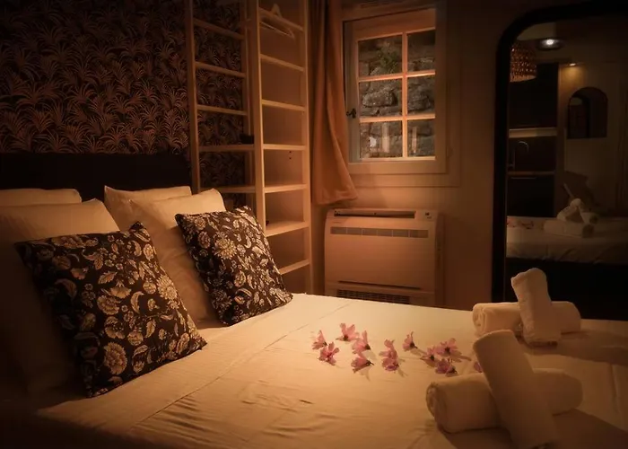 La Tour De Bohemond * Carcassonne